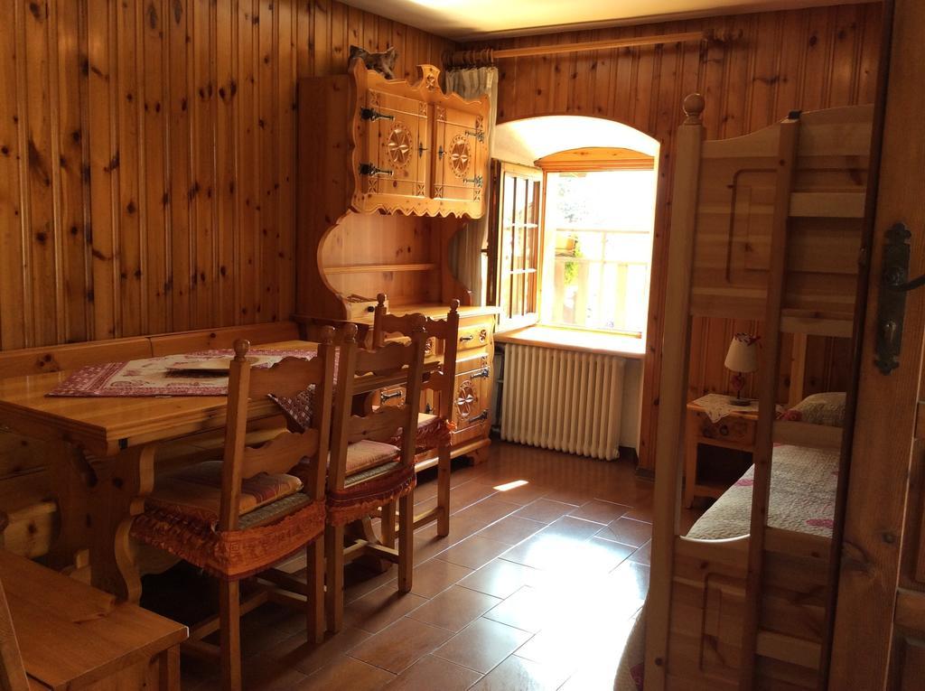 B&B La Vieille Meison De Pappa Sarre Δωμάτιο φωτογραφία